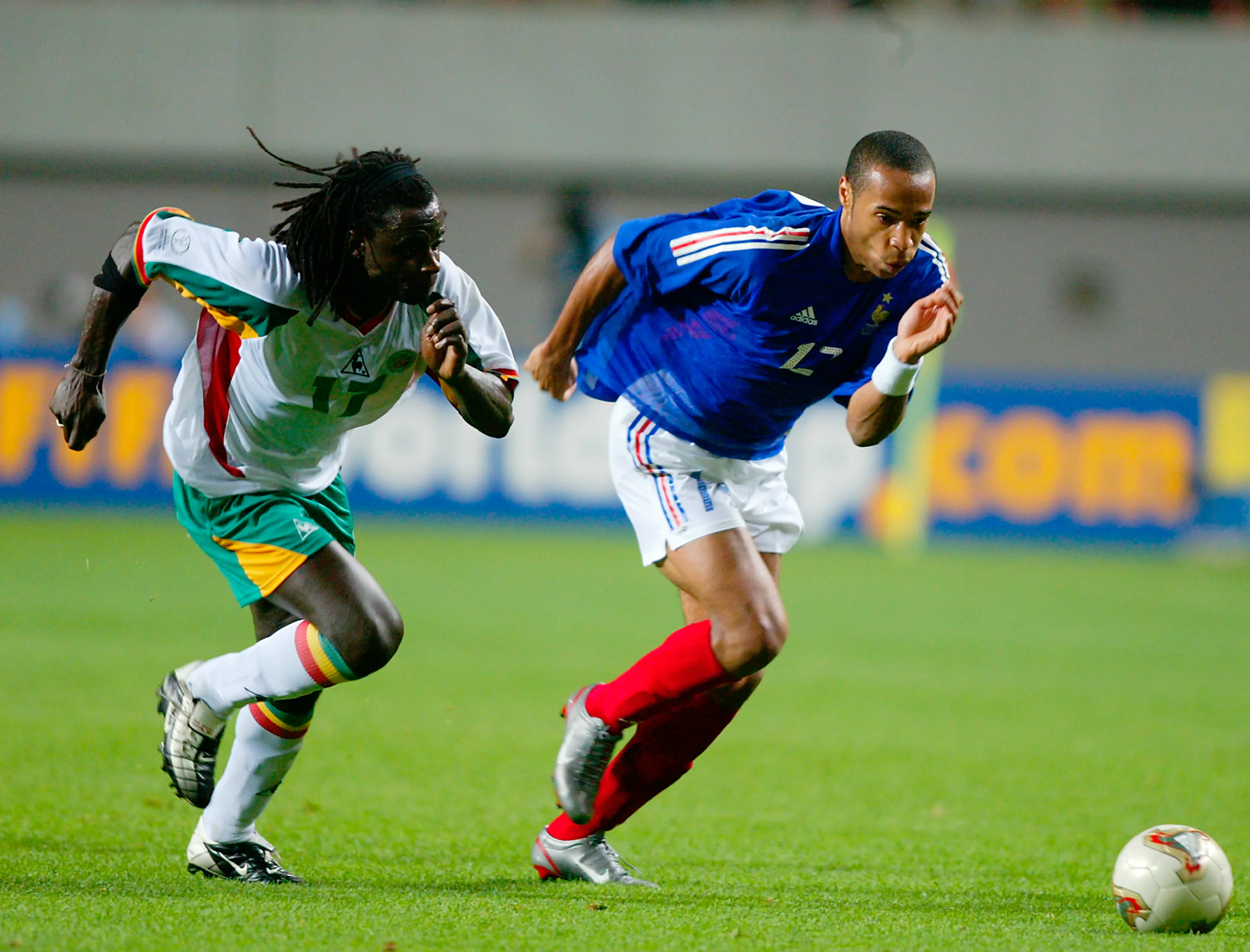 Imagen del partido entre Francia y Senegal del Mundial 2002 (Getty Images)