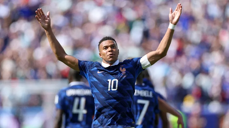 Mbappé convirtió un doblete ante Senegal.