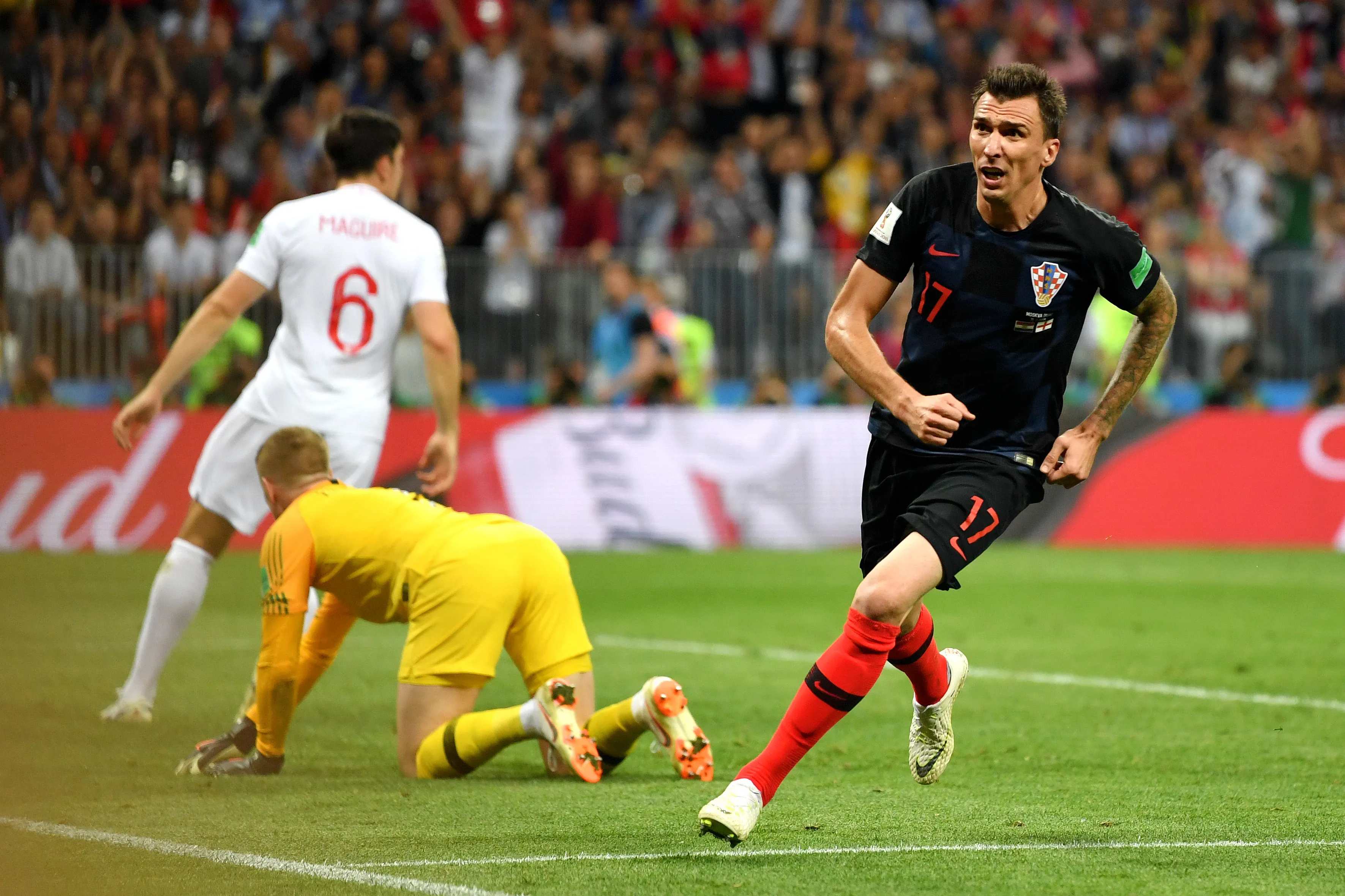 Mario Mandzukic celebra su gol ante Inglaterra en el Mundial 2018 (Getty Images)