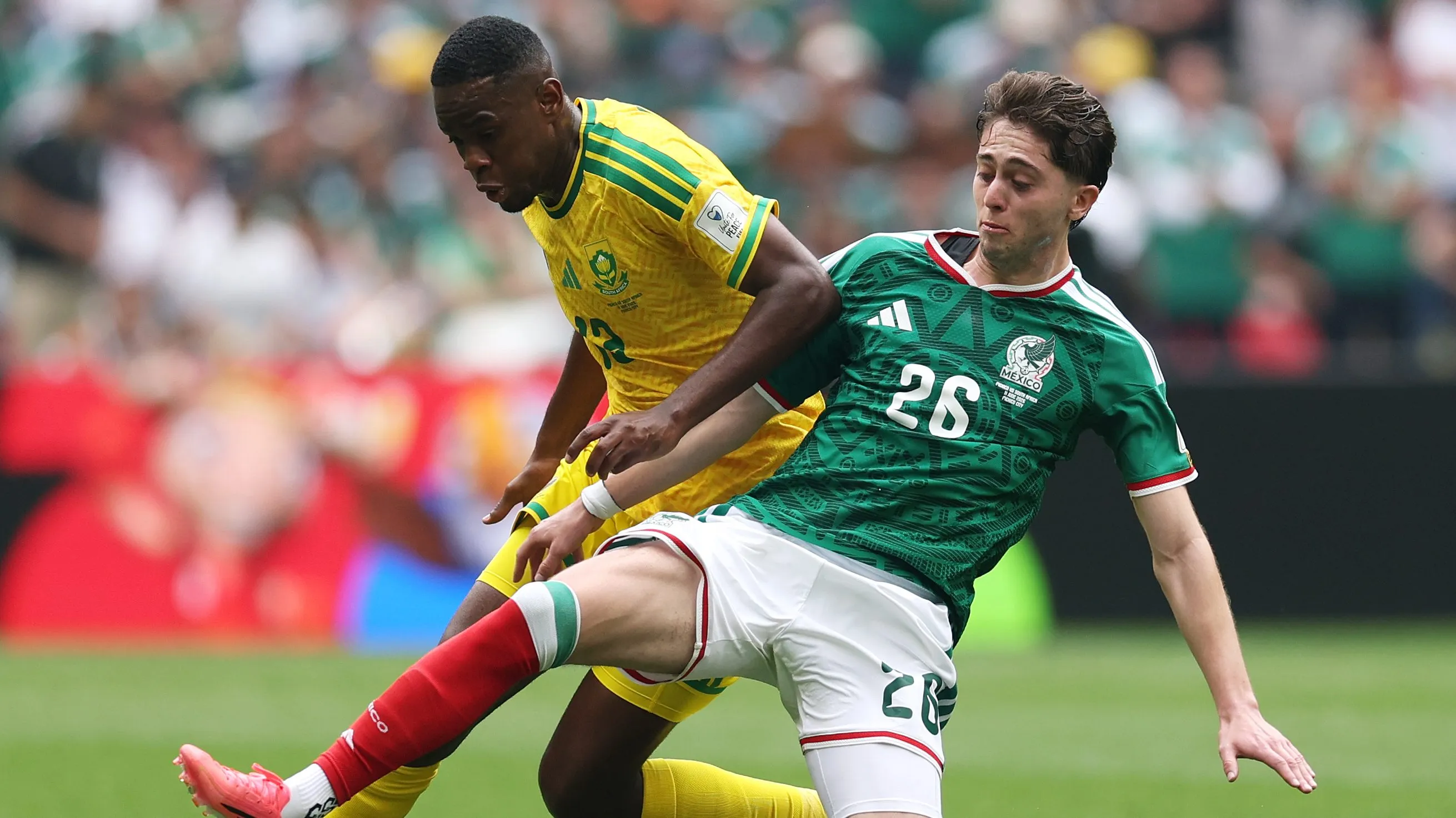 Gutiérrez fue amonestado en el debut y está al límite [Foto: Getty]
