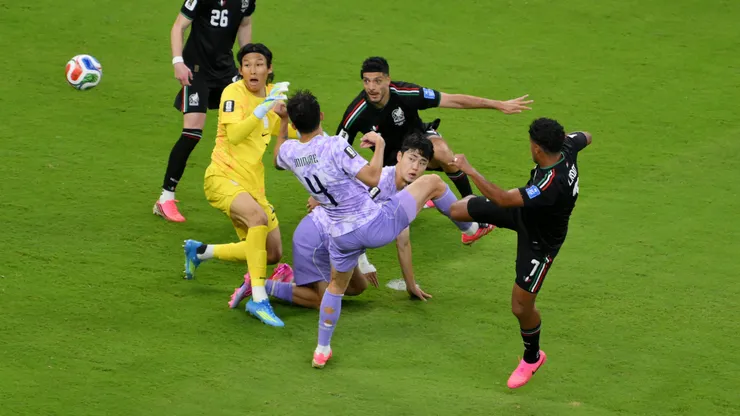 Luis Romo anota el primer gol del México vs Corea del Sur