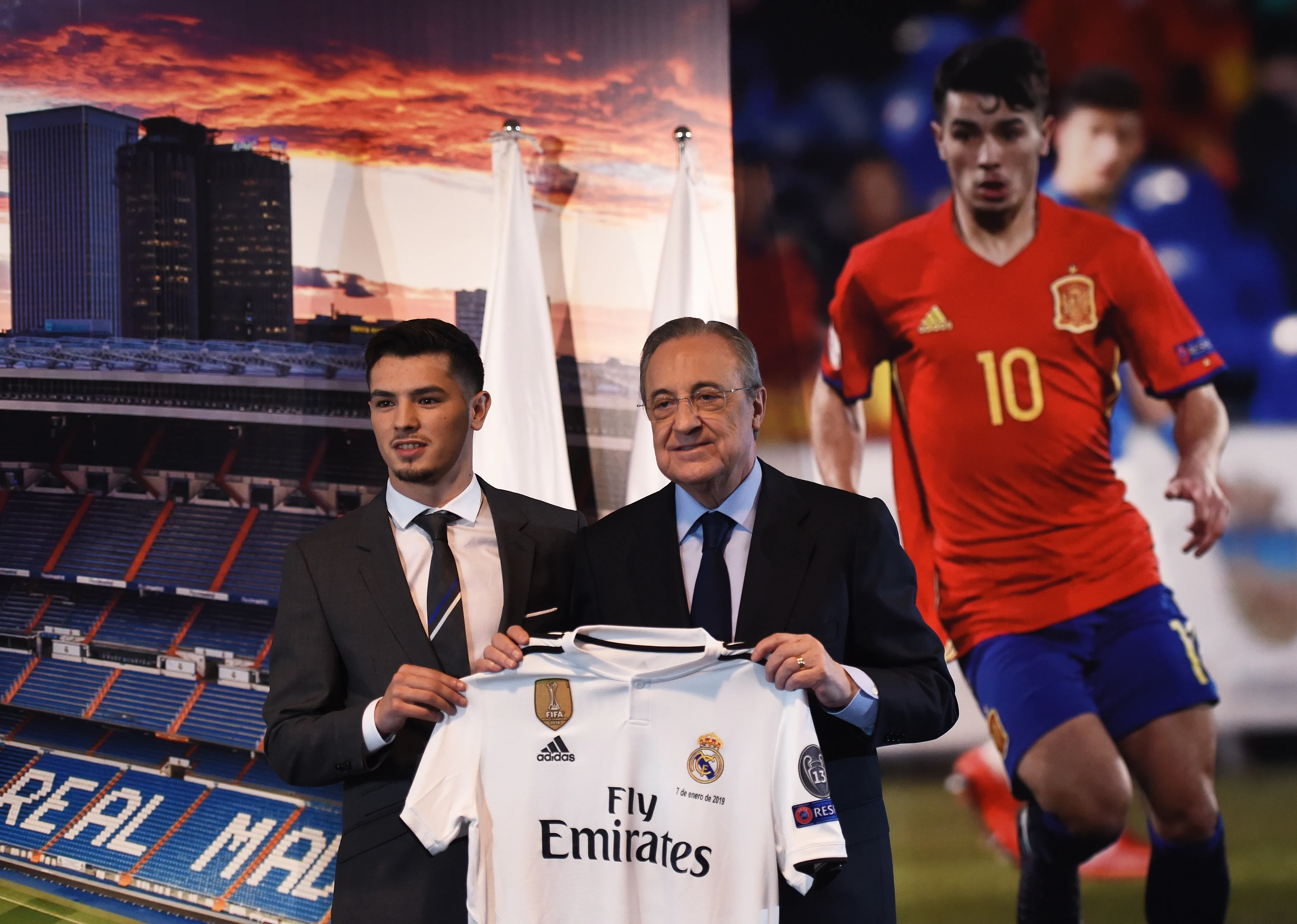 Brahim Díaz en su presentación como nuevo jugador de Real Madrid (Getty Images)