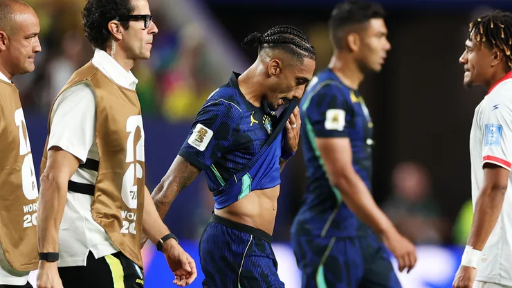 Raphinha salió lesionado en el partido de Brasil ante Haití y hay preocupación