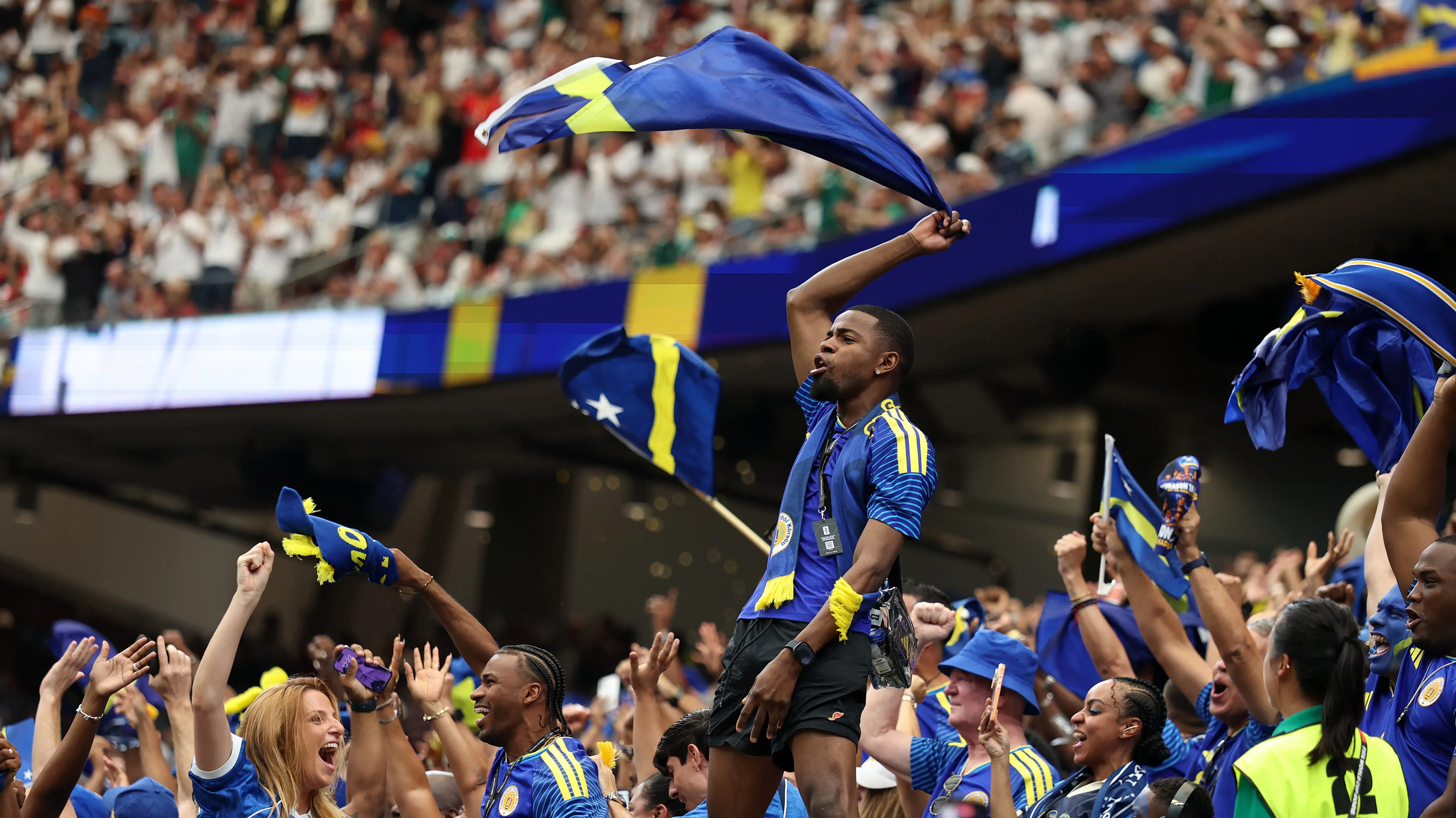 Curazao cuenta con un jugador más: su fiel afición [foto: Getty]