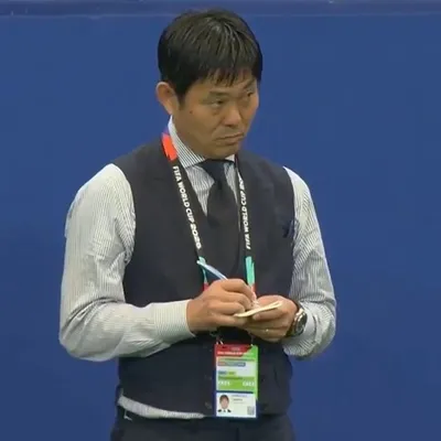 El misterio del cuaderno del DT de Japón: ¿qué escribe Moriyasu?