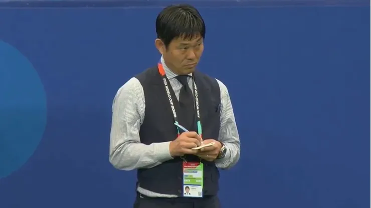 El entrenador de Japón se gana su fama en redes.