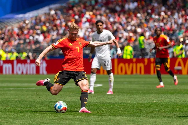 De Bruyne prepara un remate ante Egipto