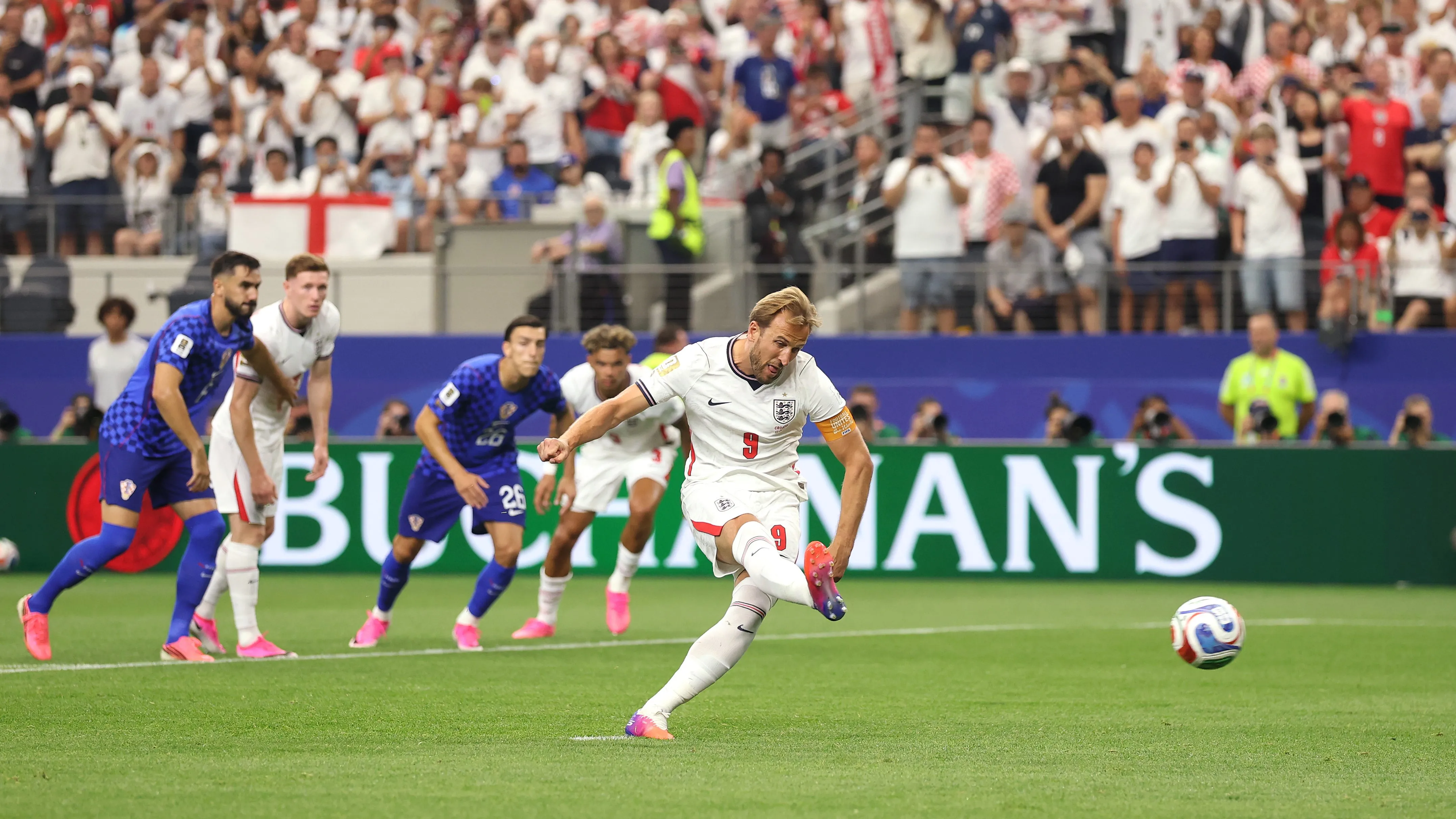 Harry Kane marcó de penal ante Croacia [Foto: Getty]