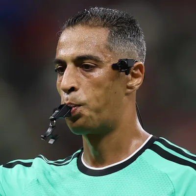Quién es Amin Mohamed Omar, el árbitro de Argentina vs. Austria en el Mundial 2026