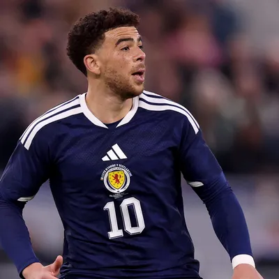 ¿Por qué no juega Che Adams en Brasil vs. Escocia por el Mundial 2026?