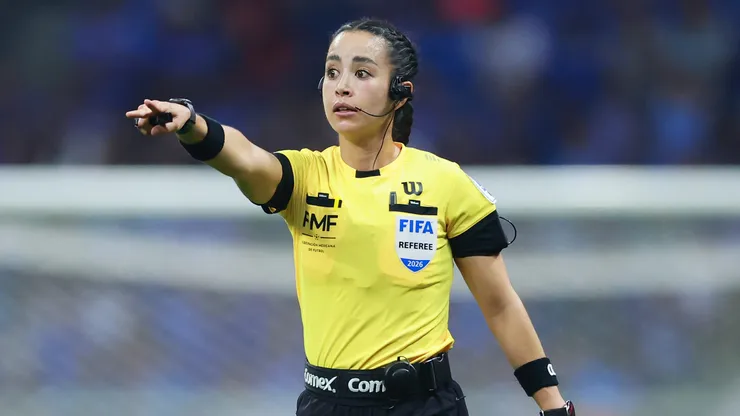 Katia Itzel dirige Túnez-Países Bajos.