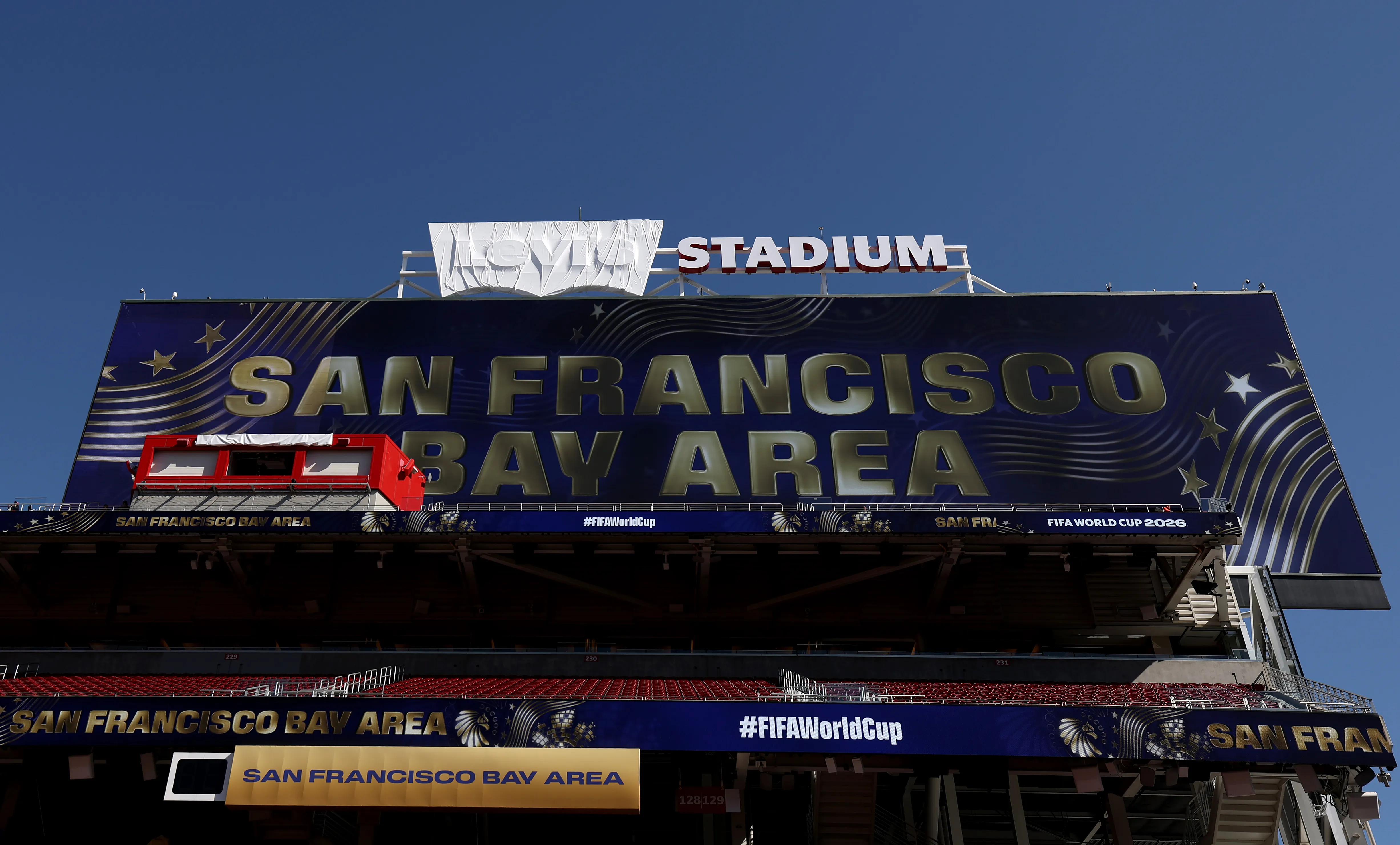 La FIFA obligó a Levi’s a tapar su publicidad en el estadio. [Foto: Getty Images]