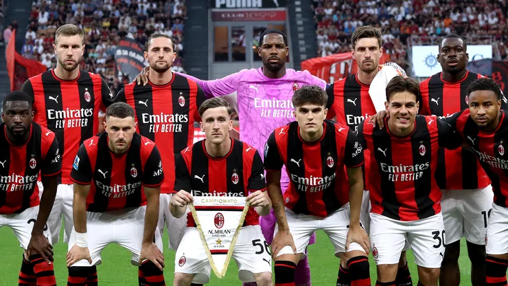 Milan refuerza su delantero de cara a la próxima temporada