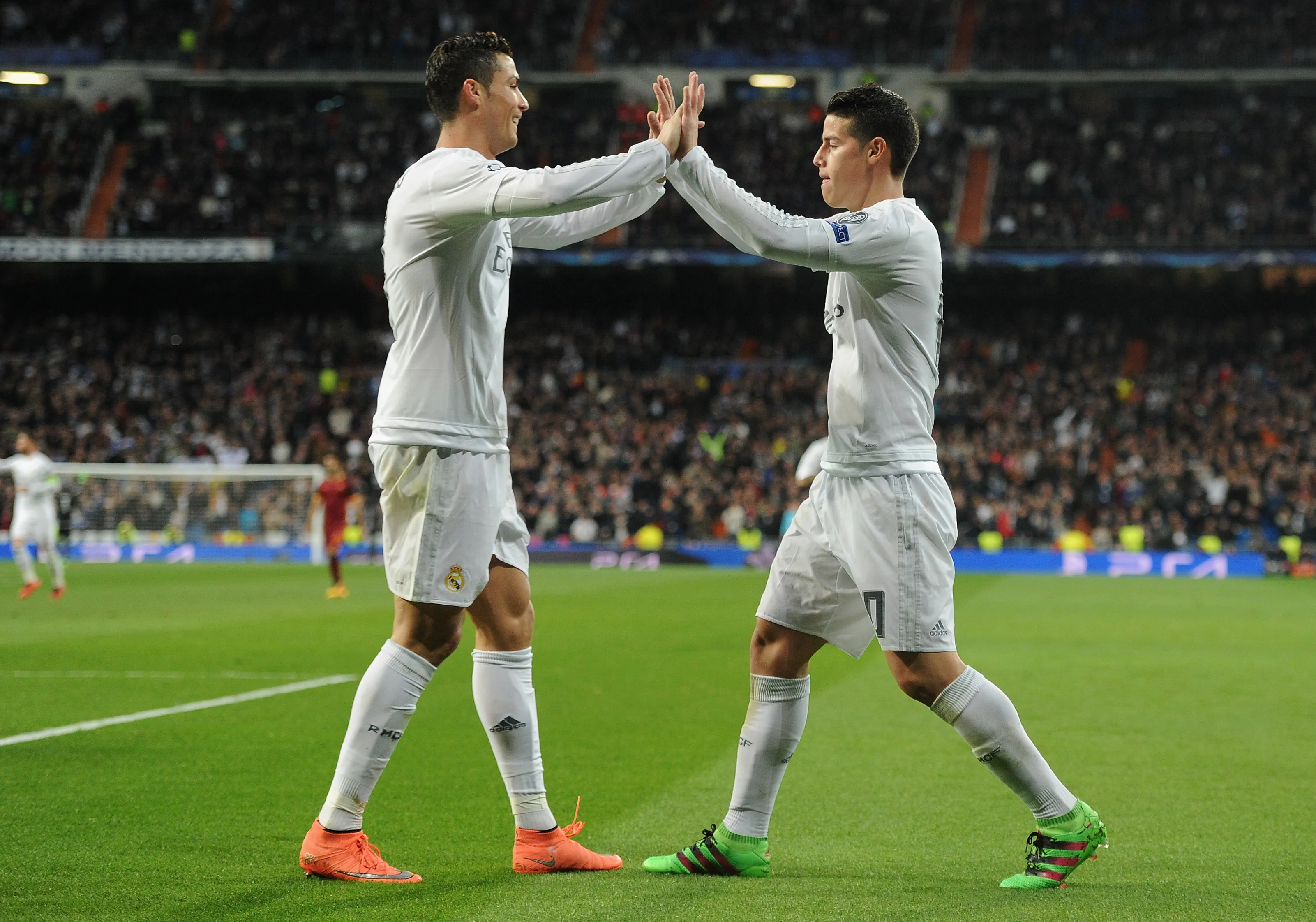 Cristiano Ronaldo y James Rodríguez fueron compañeros en Real Madrid (Getty Images)