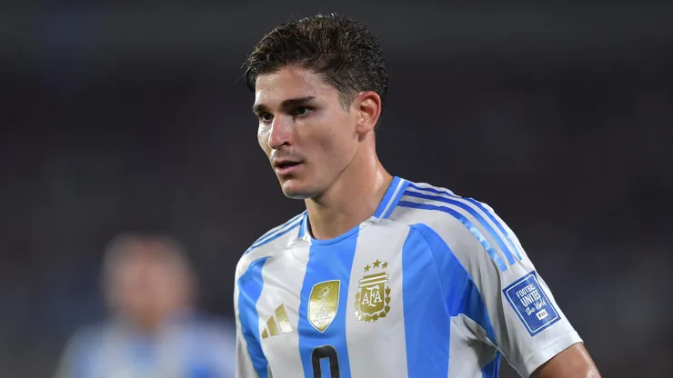 Julián Álvarez vuelve a la titularidad en Argentina.