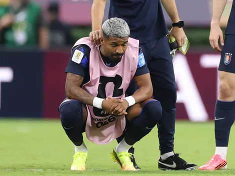 Rodrigo Aguirre tuvo bonito gesto con aficionado de Uruguay tras la eliminación del Mundial