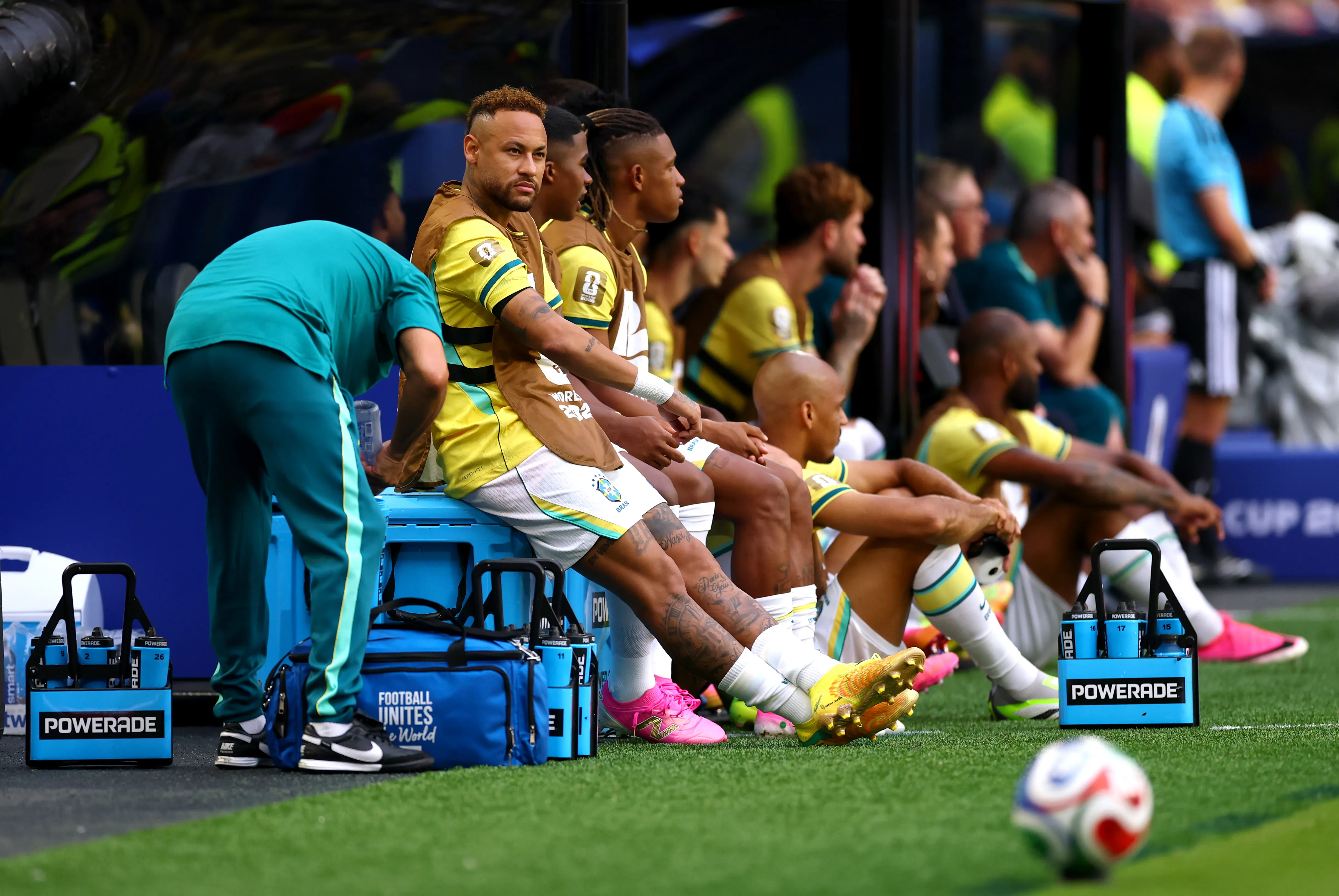Neymar mirará el juego ante Japón desde el banco de suplentes (Getty Images)