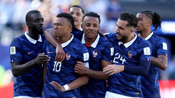 Francia enfrenta a Suecia por el Mundial 2026