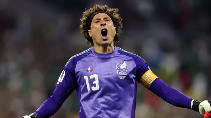 Tras la fiesta, Ochoa no será titular en México.