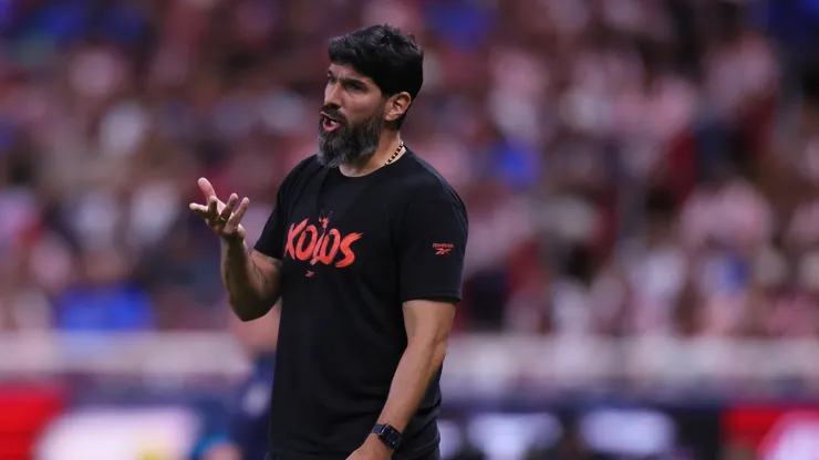 Sebastián Abreu podría dar el salto como entrenador a la selección de Uruguay.