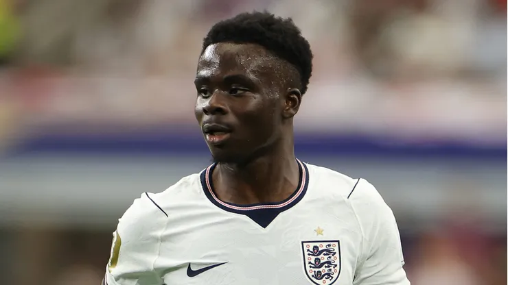 Bukayo Saka será alternativa desde la banca para Thomas Tuchel