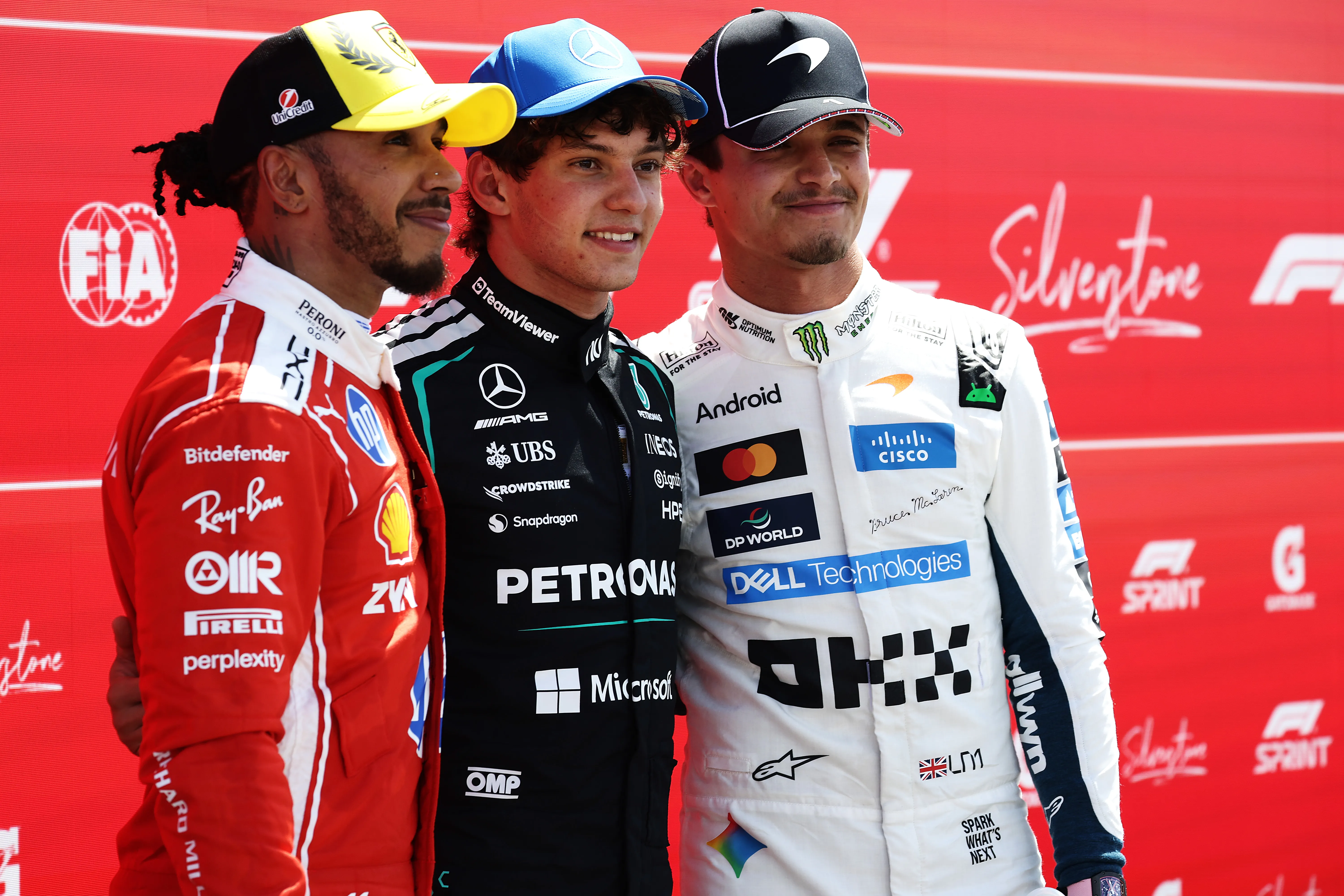 Lewis Hamilton, Kimi Antonelli y Lando Norris conformaron el podio de la carrera Sprint (Getty Images)