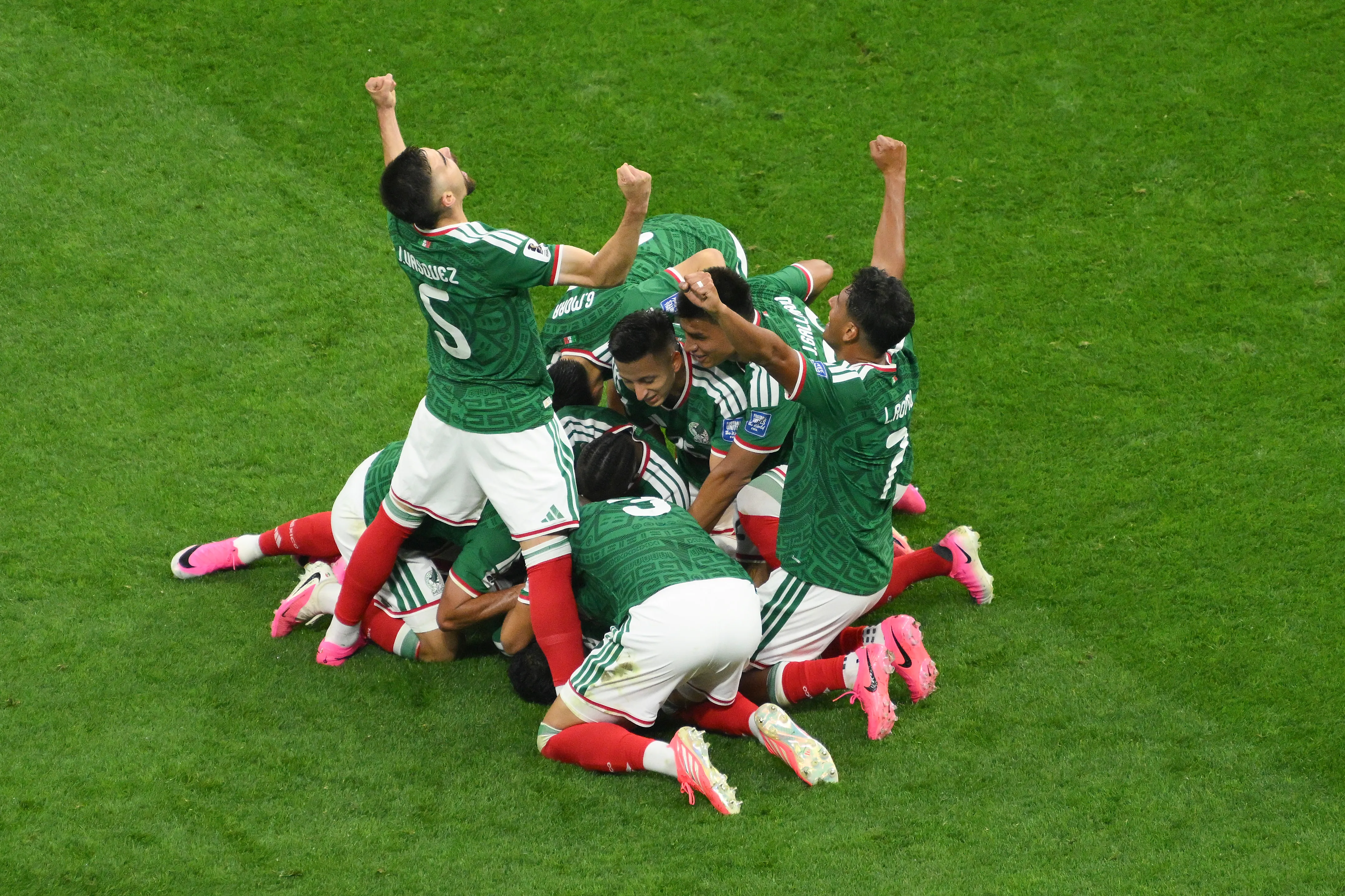 México juega ante Inglaterra en los octavos de final (Getty Images)