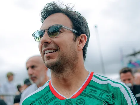 Checo calienta el México vs. Inglaterra desde el GP de Gran Bretaña