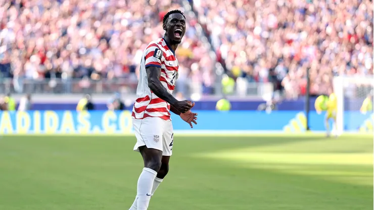 Folarin Balogun no estará suspendido pese a la tarjeta roja