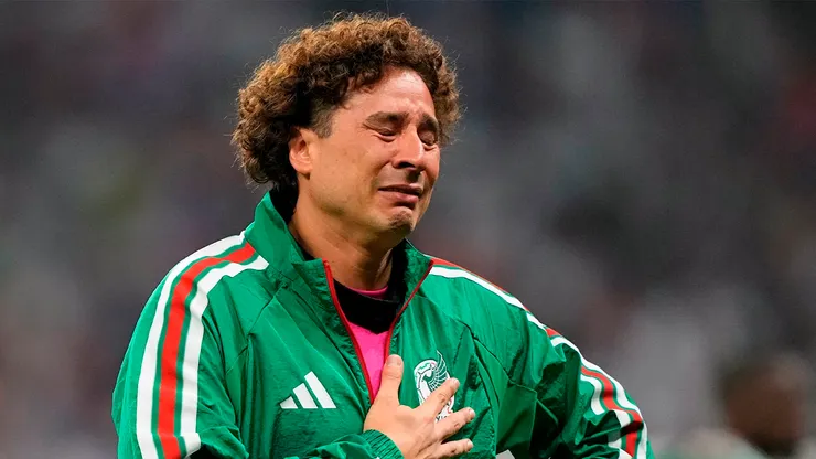 Guillermo Ochoa terminó llorando tras la derrota de México ante Inglaterra