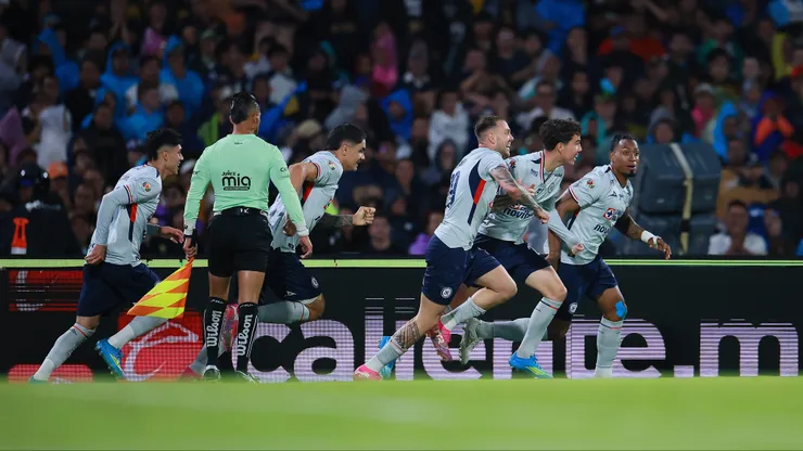 Cruz Azul recupera a 2 jugadores para el Campeón de Campeones