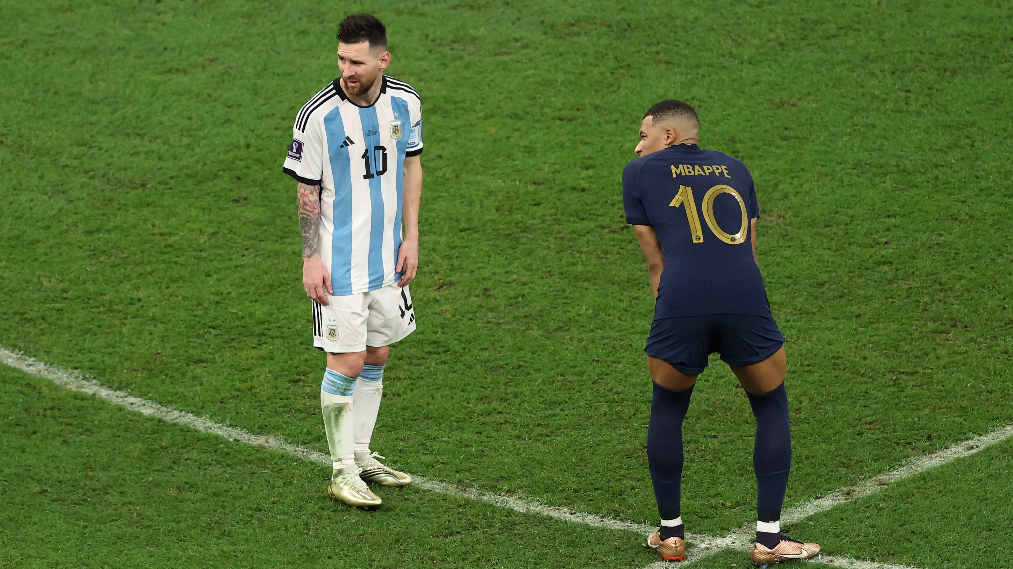 Messi y Mbappé compiten pese a la diferencia etaria [Foto: Getty]