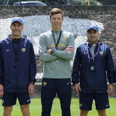 ¿Cambios en Pumas? El ayudante del Tano Solari que podría dejar el cuerpo técnico