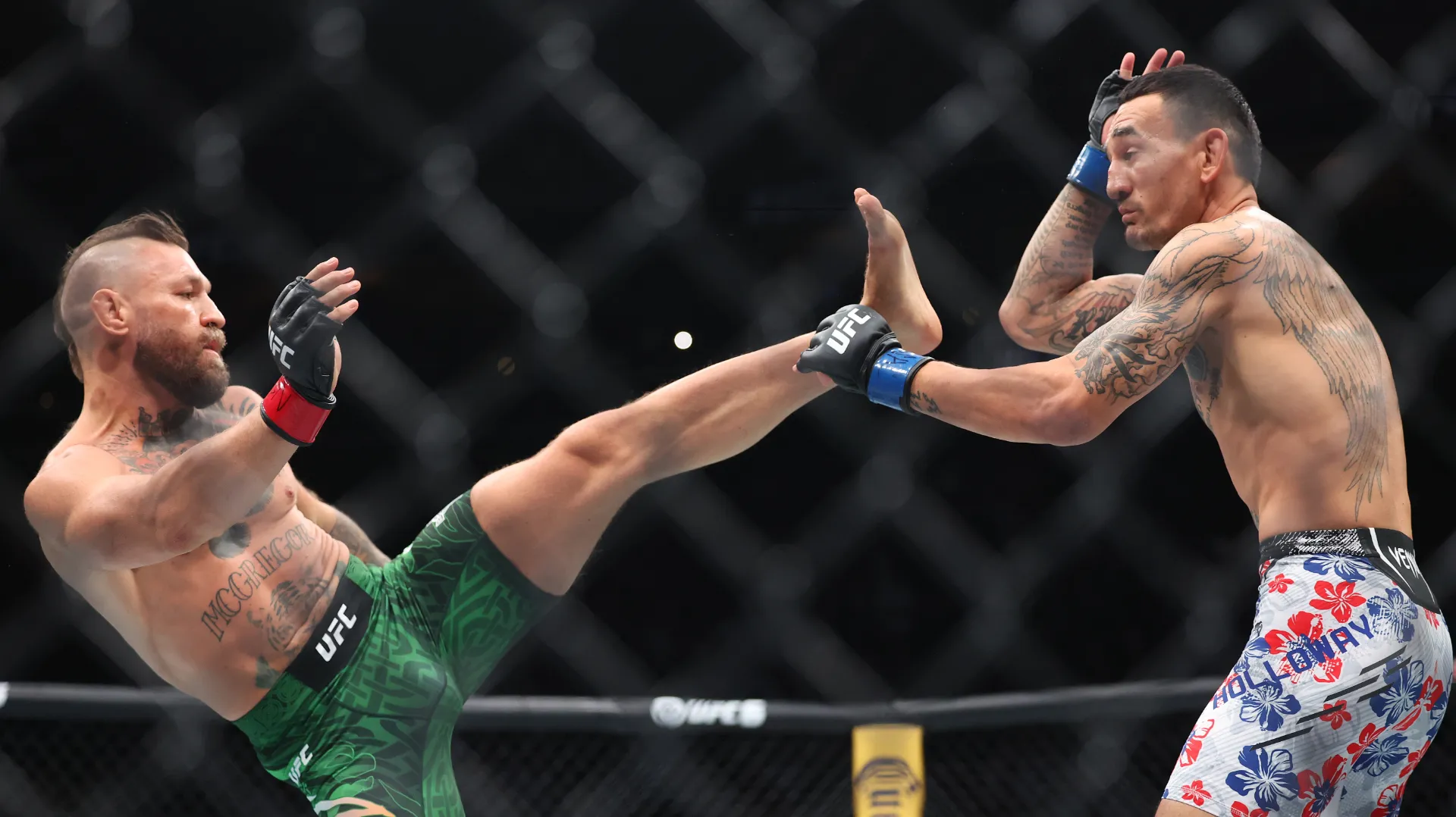Conor McGregor pasó sin pena ni gloria por el octágono de UFC. (GETTY IMAGES)
