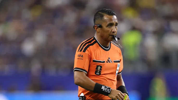 Iván Barton fue el elegido para Francia vs. España.