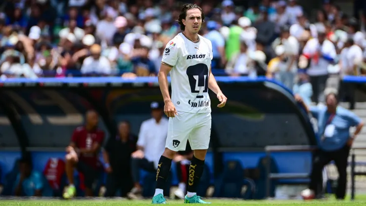 Sebastián Córdova, fichaje de Pumas UNAM, en el encuentro amistoso ante América de Cali.