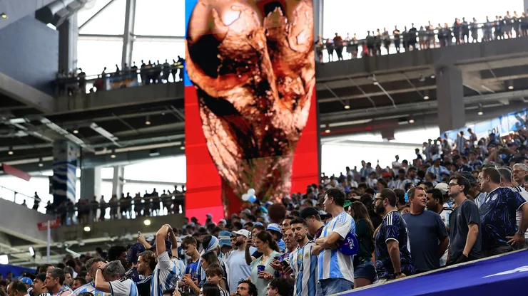 Minuto de silencio en Argentina vs. Inglaterra.