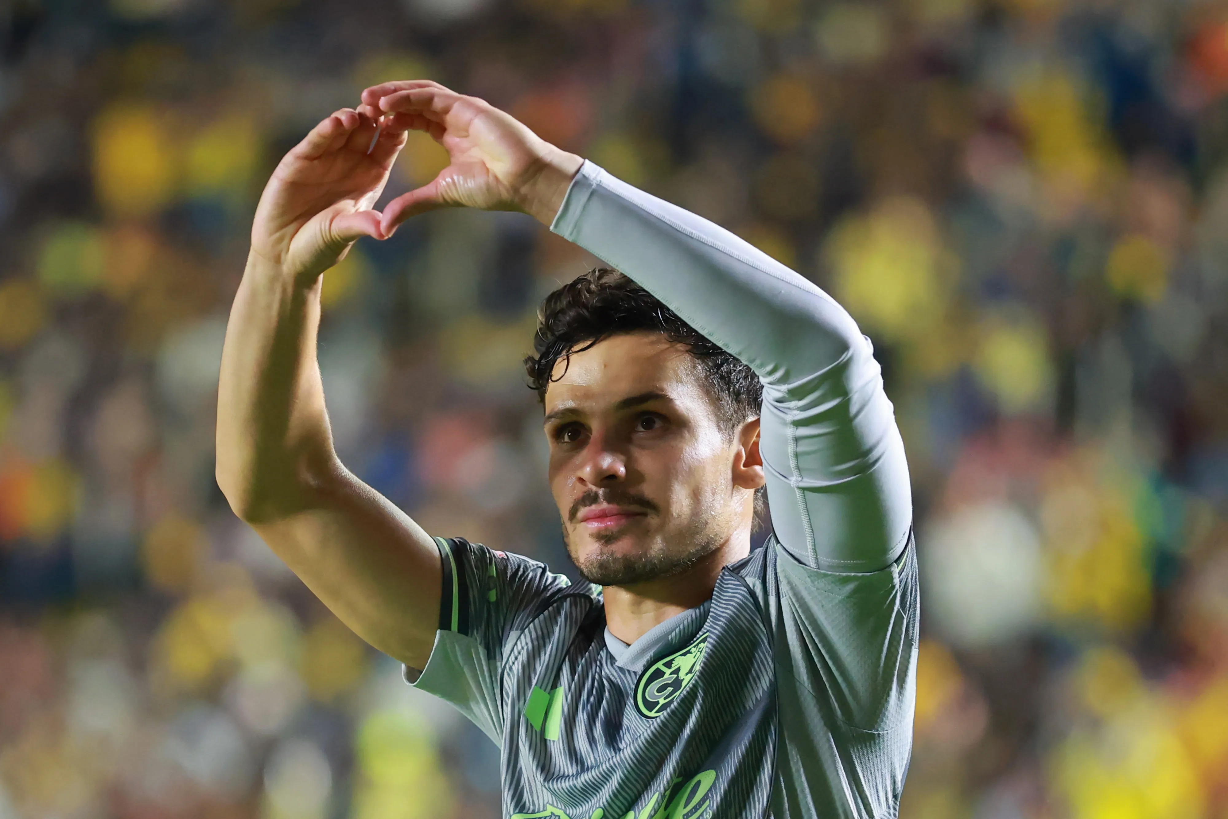 Raphael Veiga celebra un gol contra Mazatlan en el Torneo Clausura 2026 (Getty Images)