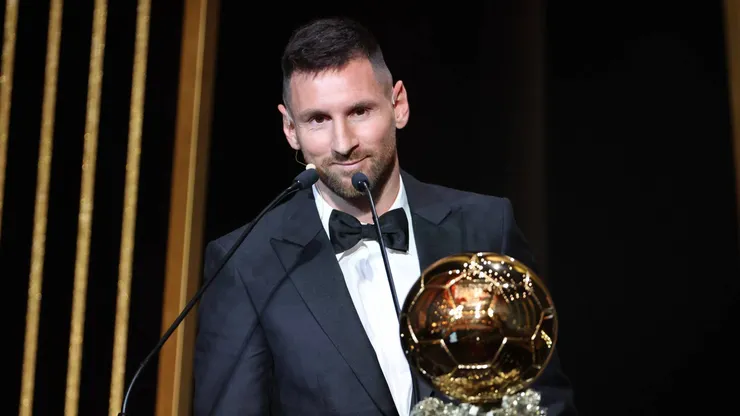 Lionel Messi con el Balón de Oro 2023