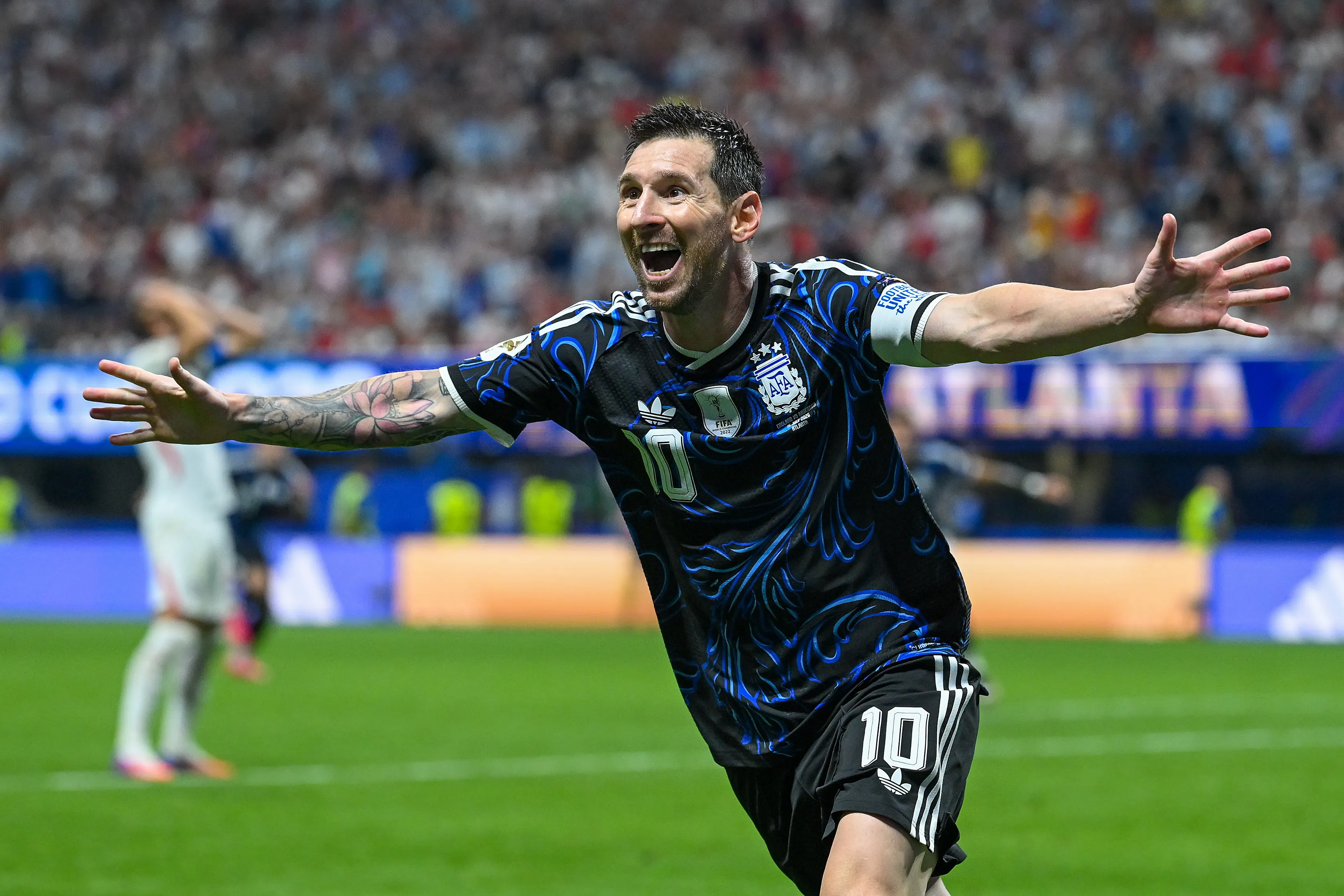 Checo Pérez aseguró que le gustaría ver a Messi ganar el Mundial 2026 (Getty Images)