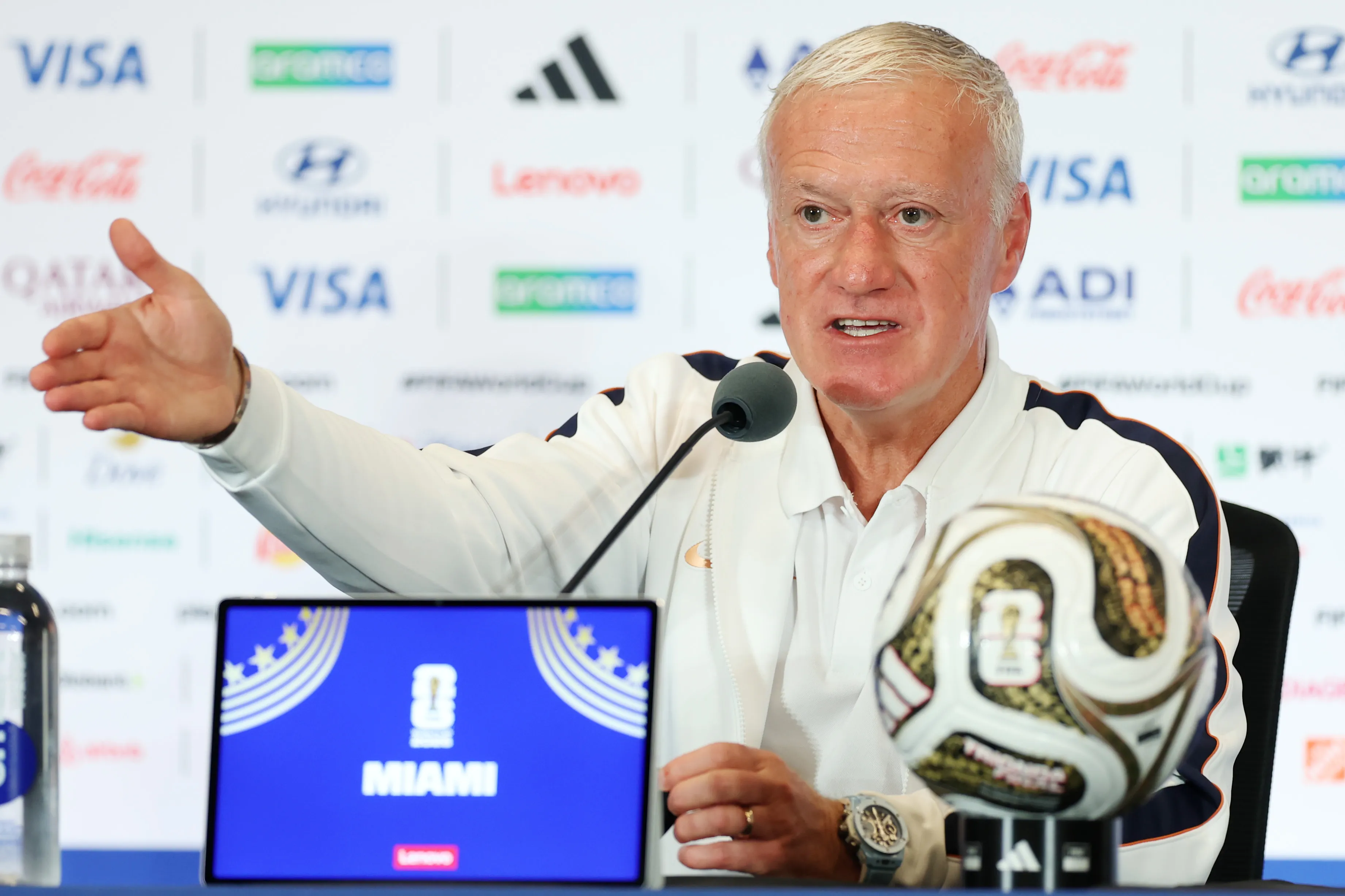Didier Deschamps en rueda de prensa (Getty Images)