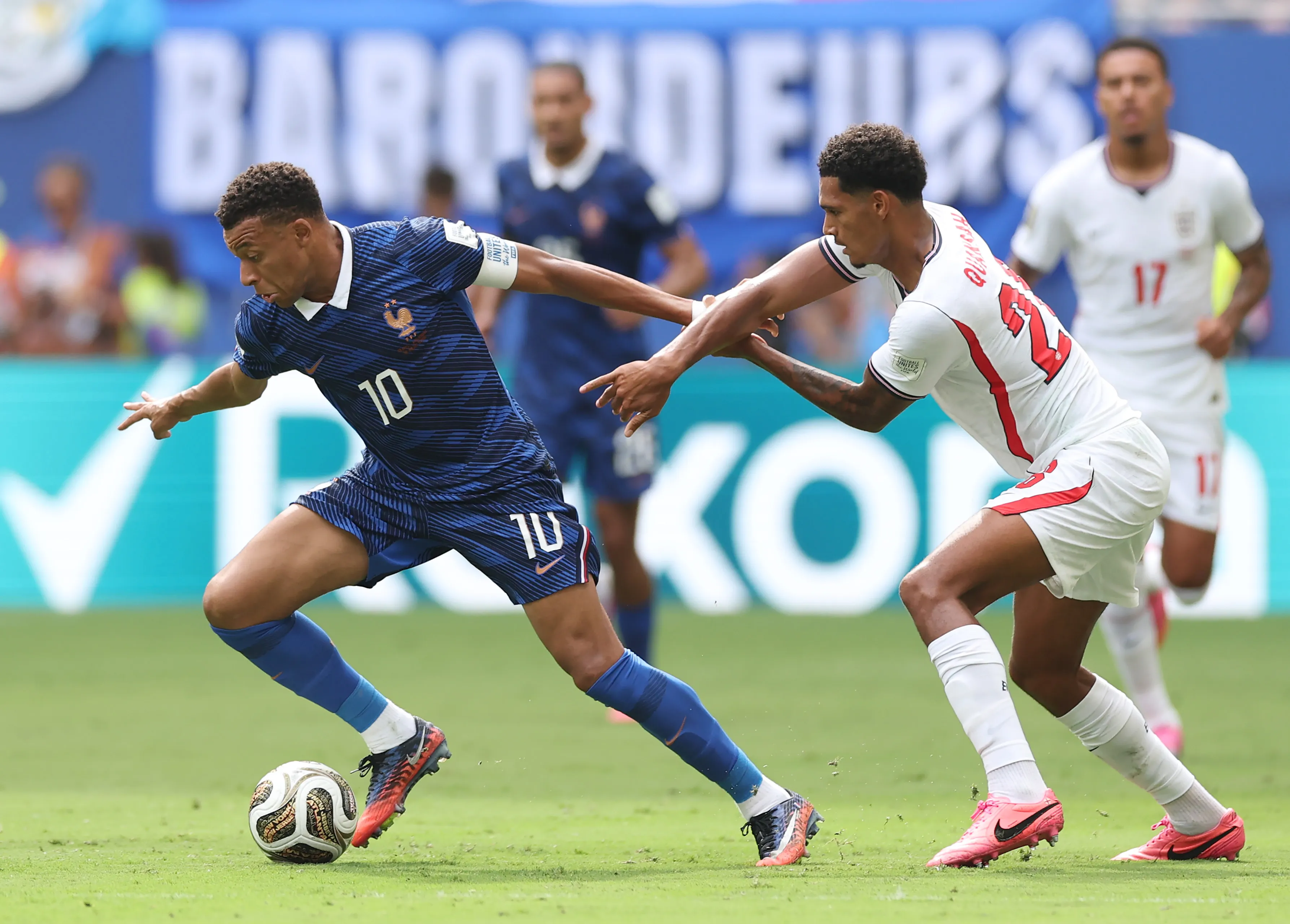 Kylian Mbappé y todo Francia sufrieron una dura derrota ante Inglaterra. [Foto: Getty Images]