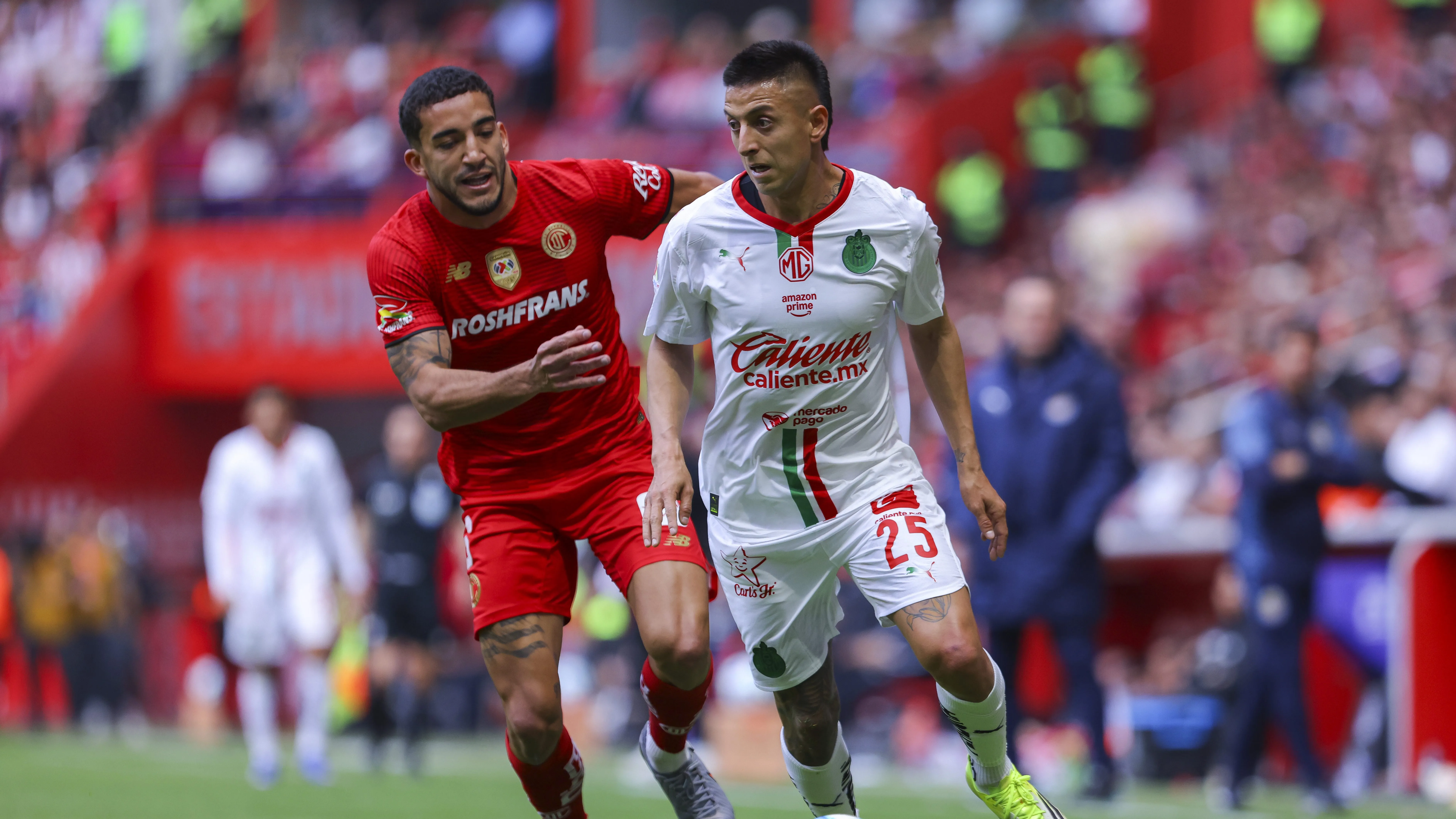 Chivas vs. Toluca, el mejor juego del sábado [Foto: Getty]