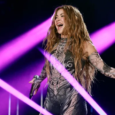 ¿A qué hora cantan Shakira, Justin Bieber, BTS, y Madonna en la final del Mundial 2026?
