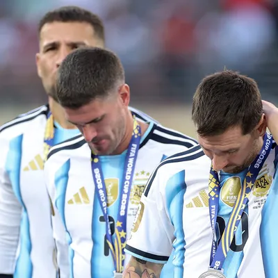 Argentina supera a Brasil en tarjetas rojas