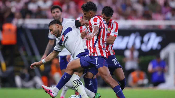 Le gritaron "¡borracho!" y así respondió Alexis Vega