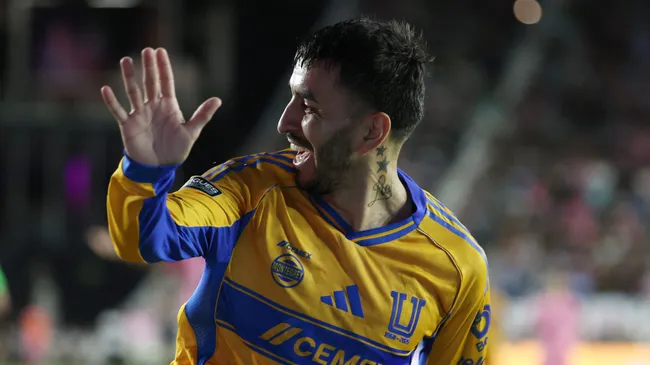 Correa se despide de Tigres [Foto: Getty]