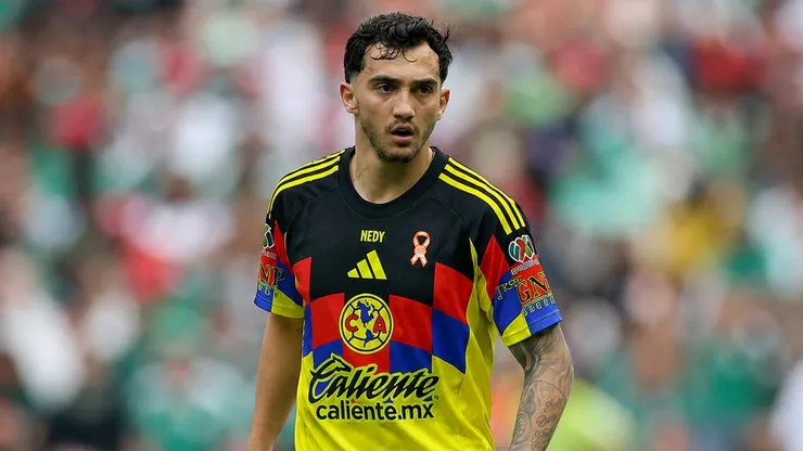 América sueña con comprar a Luis Chávez.