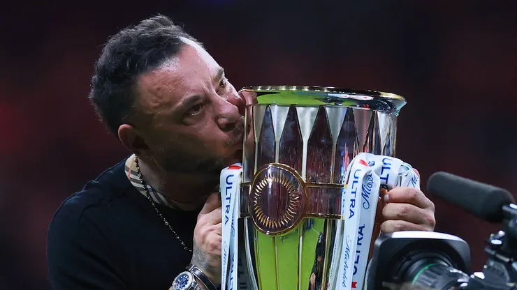Antonio Mohamed ganó un premio