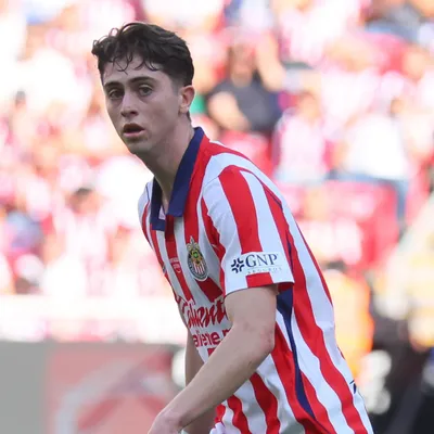 Brian Gutiérrez podría dejar Chivas para jugar en Francia